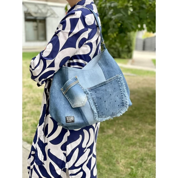 Torba ovalna z dvema zunanjima žepoma